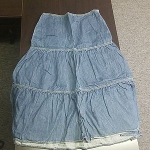 Jean skirt size 10 brand is Liz Claiborne